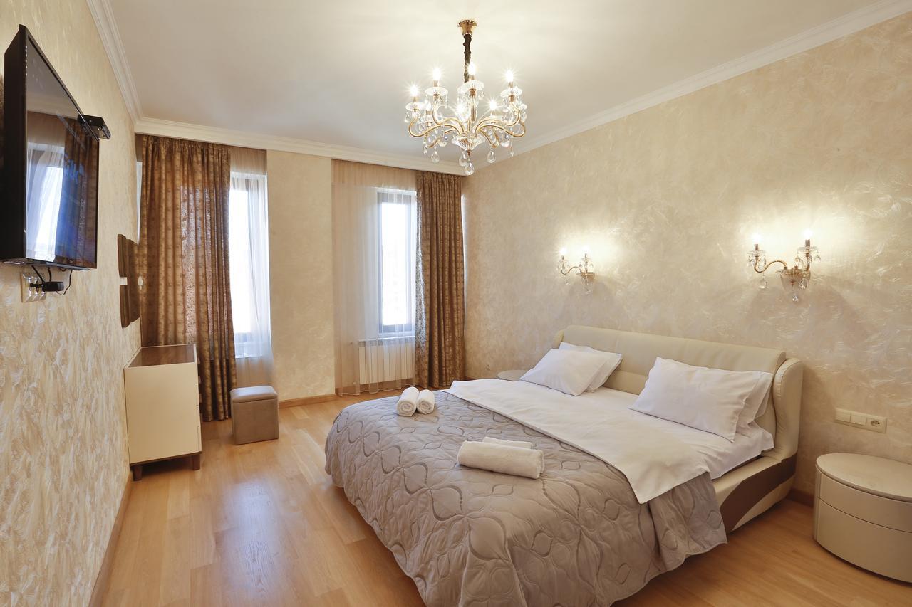 Serviced Apartment On Rustaveli Avenue Tbilisi Eksteriør billede